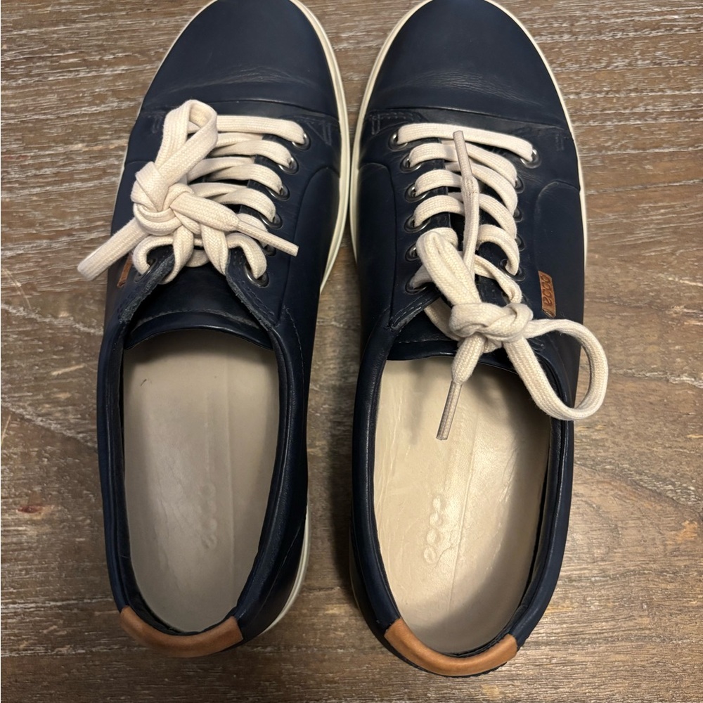 Ecco Navy Leather Low-Top Sneakers with Cream Laces - Picture 4 of 4